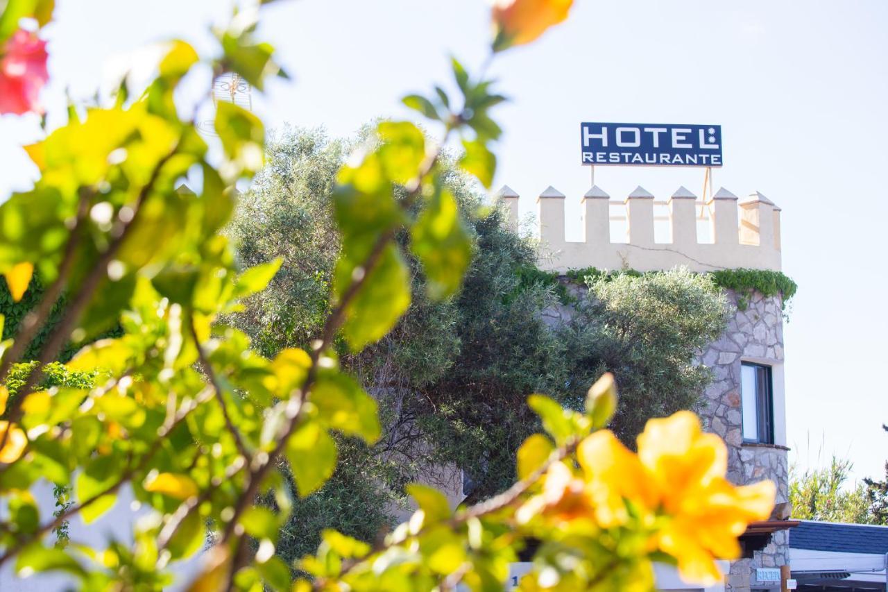 Hotel La Torre طريفة المظهر الخارجي الصورة